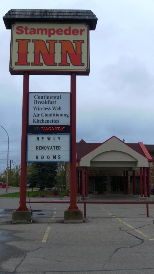 Stampeder Inn Ponoka Екстериор снимка